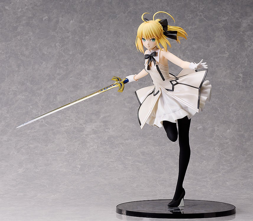 The product title "セイバー/アルトリア・ペンドラゴン〔リリィ〕" translates to "Saber/Altria Pendragon [Lily]" in English