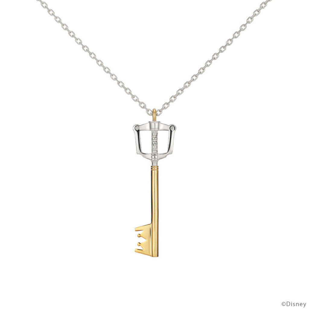 The translated product title is: "Keyblade 'Kingdom Chain Dark Side' Necklace Silver 'Kingdom Hearts' | U-TREASURE