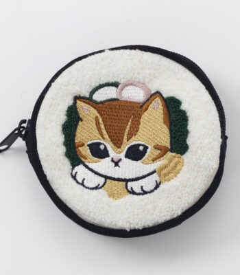 The product title translates to "Mofusand Sushi Pouch - Sagara Salad Roll" in English