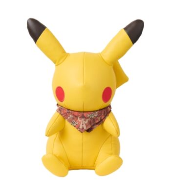 The product title translates to "Genuine Leather Pikachu Run Run! Desert | Official Pokémon Center Online